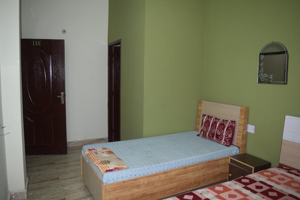 Hotel Diamond Heritage Amritsar Zimmer foto